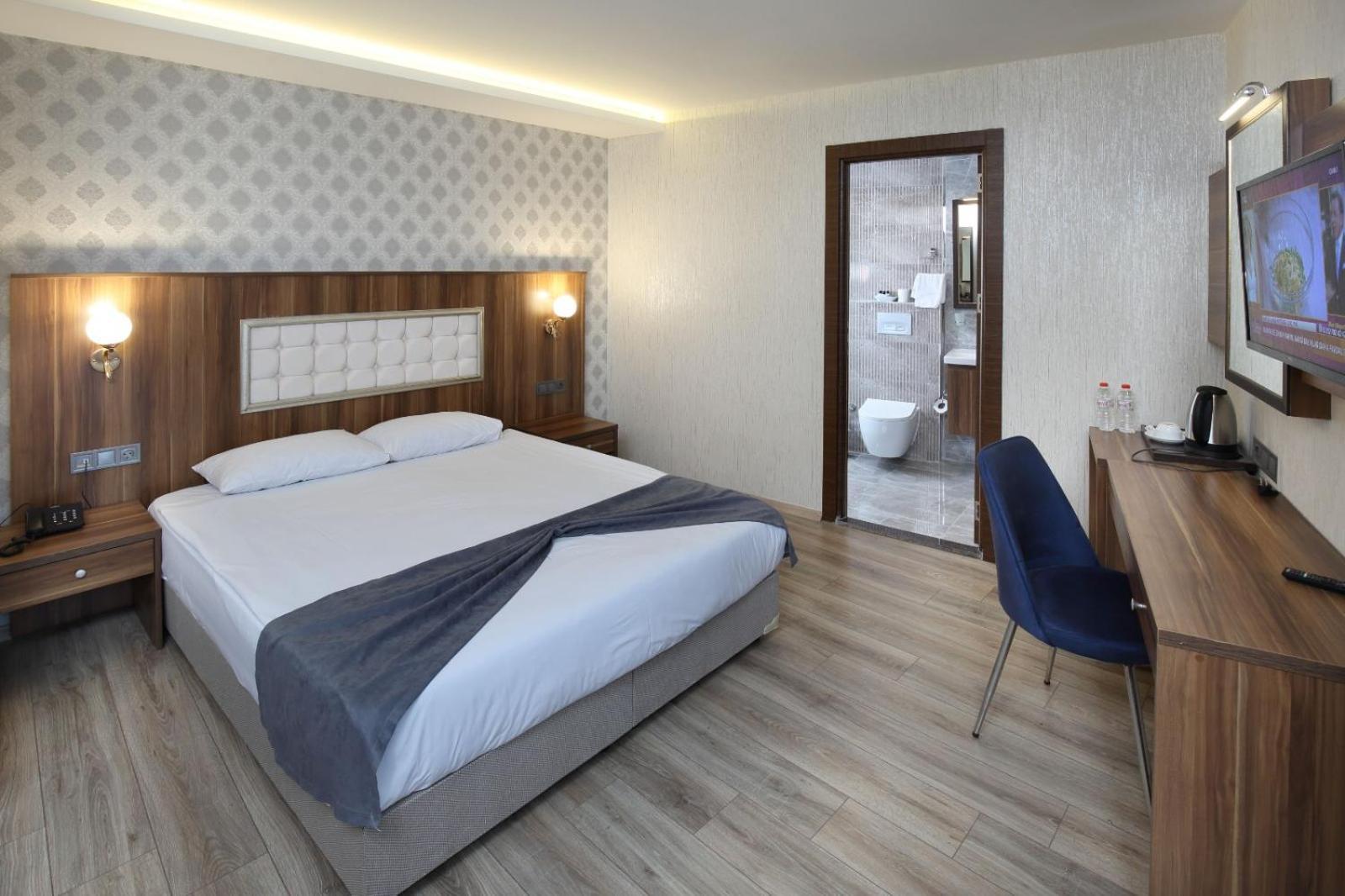 Adana Taskoeprue Hotel エクステリア 写真